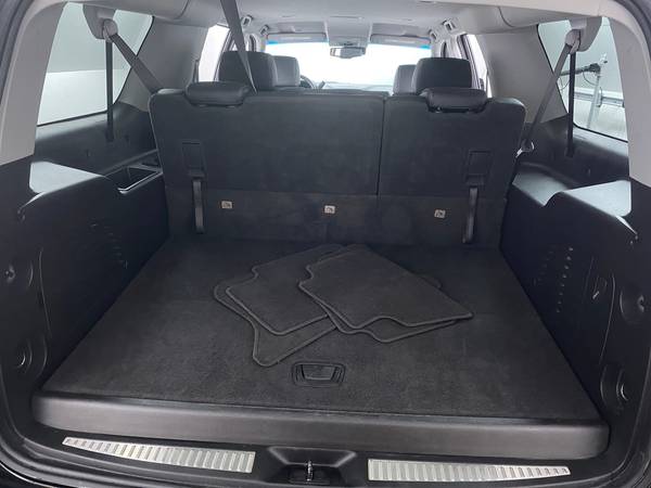 2020 Chevy Chevrolet Suburban LT Sport Utility 4D suv Black -... for sale in Columbus, GA – photo 23