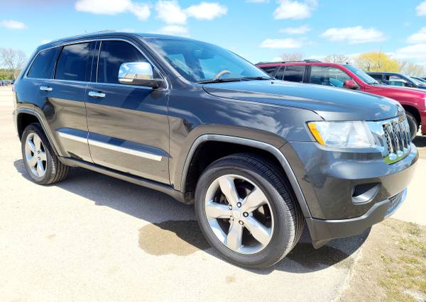 2011 JEEP Grand Cherokee Overland - - by dealer for sale in Neenah, WI – photo 10