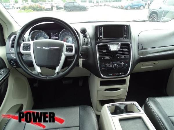 2016 Chrysler Town & Country Touring Minivan, Passenger for sale in Salem, OR – photo 18