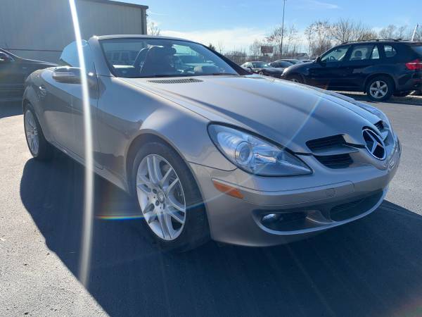 2008 Mercedes SLK 350 Hard Top Convertible Only 54k miles Red... for sale in Jeffersonville, KY – photo 4
