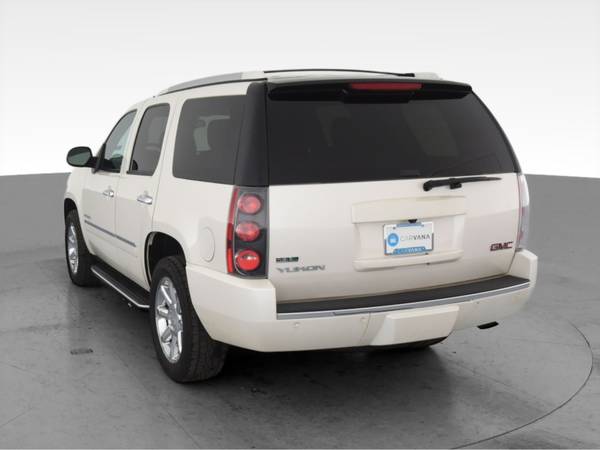 2012 GMC Yukon Denali Sport Utility 4D suv White - FINANCE ONLINE -... for sale in Cleveland, OH – photo 8