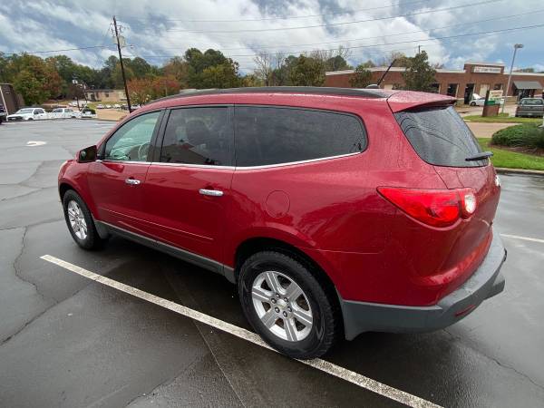 2012 CHEVY TRAVERSE DVD PLAYER 3RD ROW,NEW TIRES, - cars & trucks -... for sale in Ridgeland, MS – photo 5