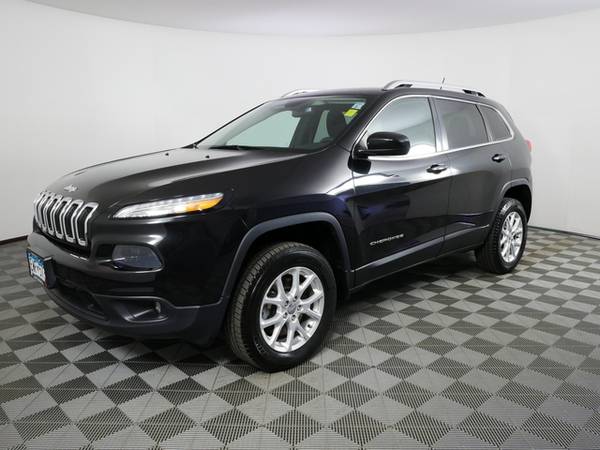 2014 Jeep Cherokee Latitude - - by dealer - vehicle for sale in Inver Grove Heights, MN – photo 2