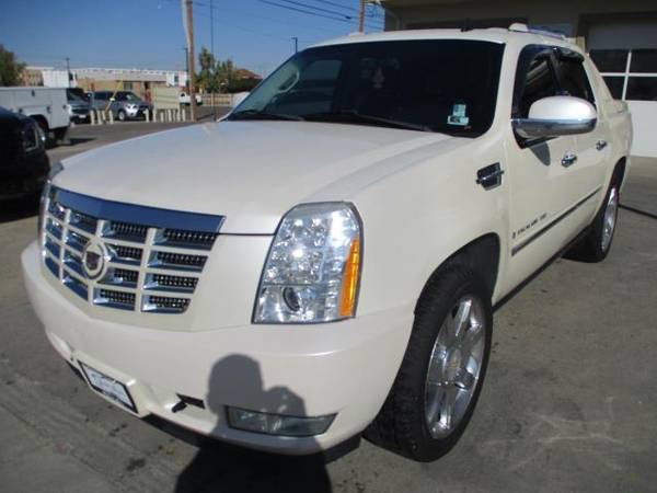 2009 CADILLAC ESCALADE EXT AWD 4dr - truck - cars & trucks - by... for sale in Casper, WY – photo 2