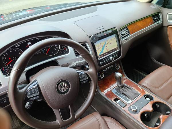 2012 VW Touareg V6 Lux 70k miles clean Carfax - - by for sale in Longmeadow, MA – photo 12