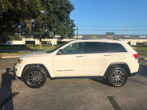 2017 JEEP GRAND CHEROKEE LIMITED 4X4 - cars & trucks - by dealer -... for sale in Sarasota, FL – photo 3