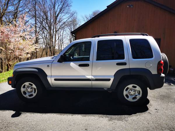 2007 Jeep Liberty for sale in Center Valley, PA – photo 3
