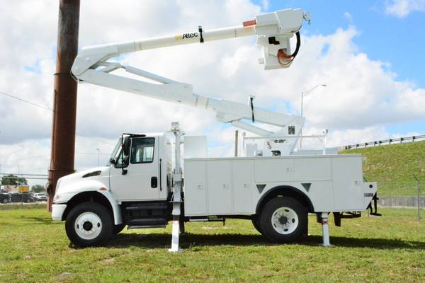 2006 INTERNATIONAL 4300 ALTEC A0-442 BUCKET TRUCK 47FT - cars & for sale in Hollywood, AL – photo 3