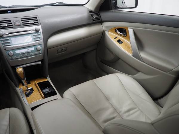 2007 Toyota Camry XLE V6 - - by dealer - vehicle for sale in Wayzata, MN – photo 14