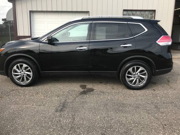 2014 Nissan Rogue SL AWD - cars & trucks - by dealer - vehicle... for sale in Wadena, ND – photo 2