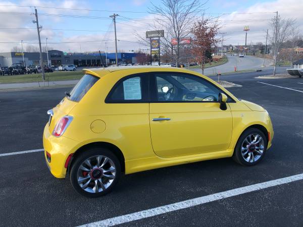 2015 Fiat 500-LOW MILES - cars & trucks - by dealer - vehicle... for sale in Rochester, MN – photo 2