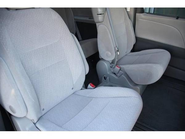 2016 Toyota Sienna mini-van L - Toyota Blue - - by for sale in Green Bay, WI – photo 14