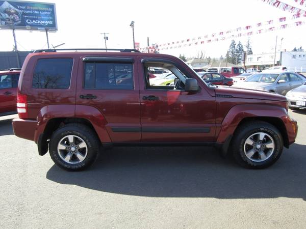 2008 Jeep Liberty 4X4 4dr Sport BURGANDY 1 OWNER 129K SO NICE ! for sale in Milwaukie, OR – photo 4