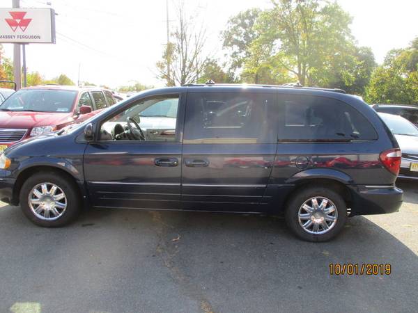 2006 Chrysler Town Country LWB 4dr Limited for sale in Belle Mead, NJ – photo 6