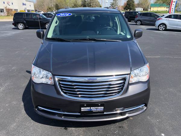 2016 Chrysler Town Country 4dr Wgn Touring - - by for sale in Pinckneyville, IN – photo 8