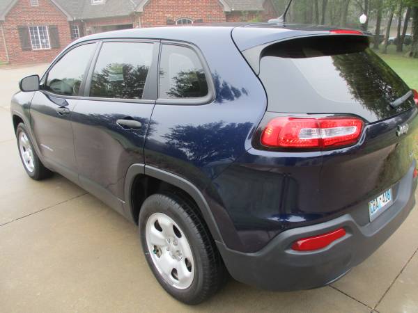 2014 Jeep Cherokee Sport Special Edition, Low Miles for sale in Owasso, OK – photo 3