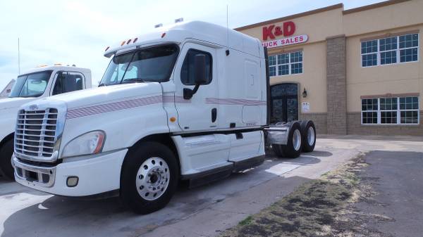 2011 Freightliner Cascadia for sale in Odessa, TX – photo 2