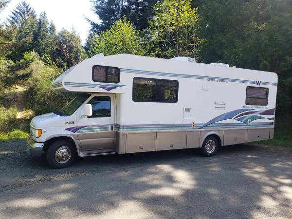 1999 Minnie Winnie Class C Motorhome 29ft for sale in Coos Bay, OR – photo 2