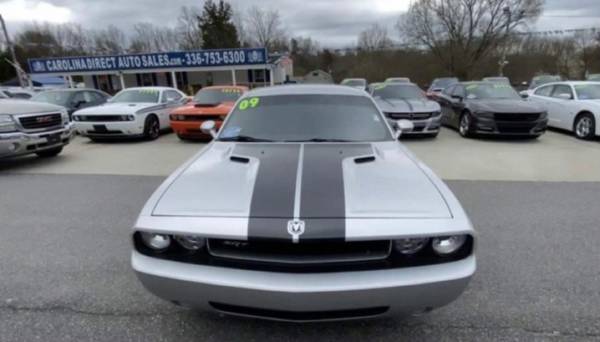 2009 DODGE CHALLENGER SRT-8 - - by dealer - vehicle for sale in Akron, OH – photo 2