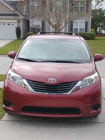 2014 TOYOTA SIENNA LE - cars & trucks - by owner - vehicle... for sale in Summerville , SC – photo 4