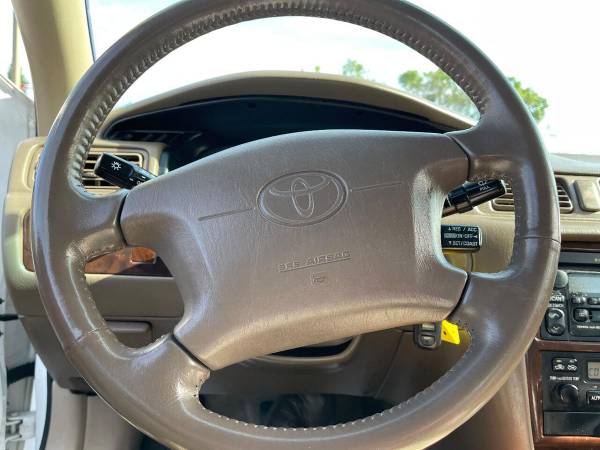 2000 Toyota Camry XLE V6 4dr Sedan Free Carfax on Every Car for sale in Roseville, CA – photo 6