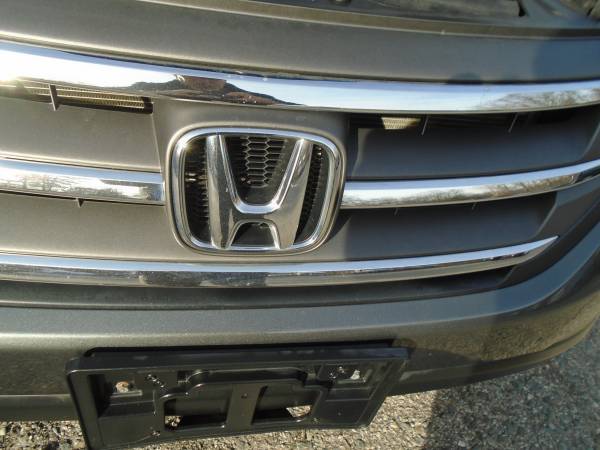 2013 Honda CRV/AWD/low miles/clean/great price - cars & trucks - by... for sale in Douglas, RI – photo 14