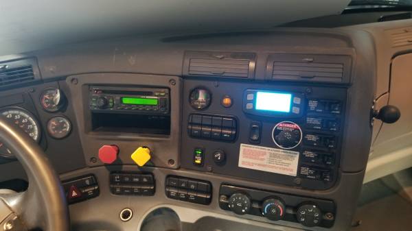 2015 FREIGHTLINER CASCADIA-DAY CAB - cars & trucks - by dealer -... for sale in Miami, FL – photo 21