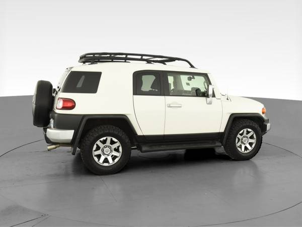2014 Toyota FJ Cruiser Sport Utility 2D suv White - FINANCE ONLINE -... for sale in Albany, NY – photo 12