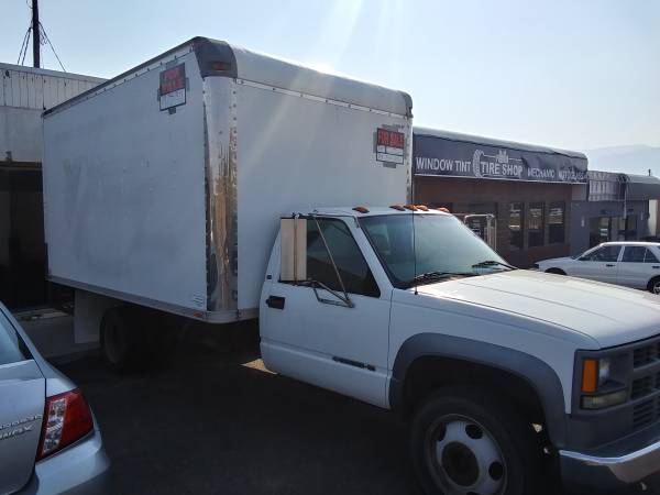 Price reduced! 14' Box Truck Man Door and Lift Gate - cars & trucks... for sale in Colorado Springs, CO – photo 6