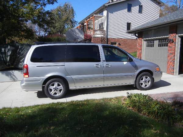 2003 Chevrolet Venture Van for sale in Omaha, NE – photo 2