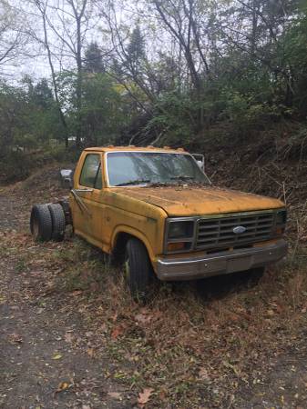 1986 F-350 Cab and Chasis for sale in Northampton, PA – photo 2
