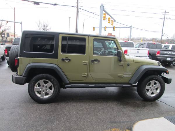 2013 JEEP WRANGLER UNLIMITED SPORT 4DOOR IN MINT CONDITION - cars & for sale in East Providence, RI – photo 6