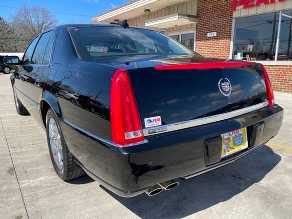 2009 Cadillac DTS 1SC - - by dealer - vehicle for sale in Medina, OH – photo 12