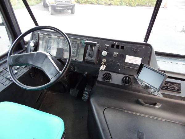International SHUTTLE Passenger BUS Van Party Limousine SHUTTLE BUS... for sale in West Palm Beach, FL – photo 21