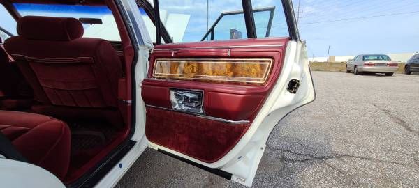 1982 Lincoln Town Car - - by dealer - vehicle for sale in EUCLID, OH – photo 21