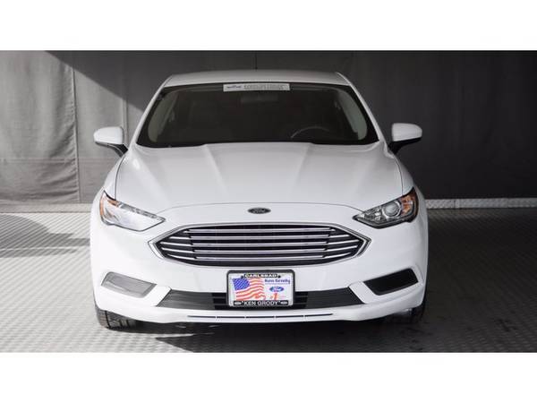 2017 Ford Fusion SE - cars & trucks - by dealer - vehicle automotive... for sale in Carlsbad, CA – photo 2