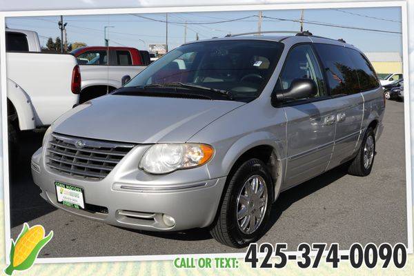 2006 Chrysler Town and Country Limited - GET APPROVED TODAY!!! for sale in Everett, WA