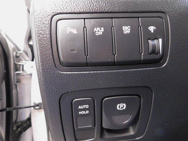2010 Hyundai Genesis 4 6L V8 Technology Pkg/Leather/Navi 4 6L V8 for sale in Gladstone, OR – photo 22