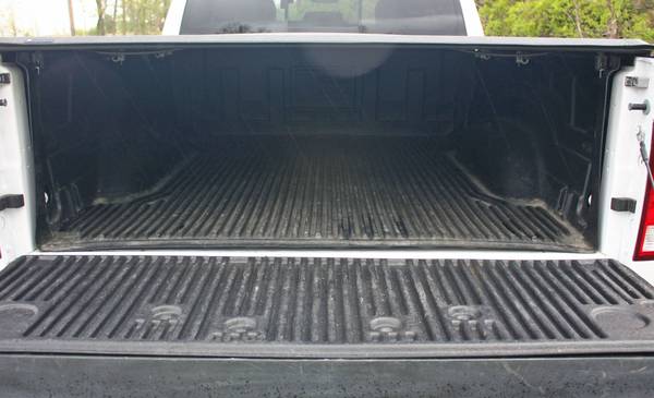 2020 RAM 1500 Classic Crew Cab SLT 4X4 - ONLY 8, 460 MILES - cars & for sale in Other, NY – photo 19