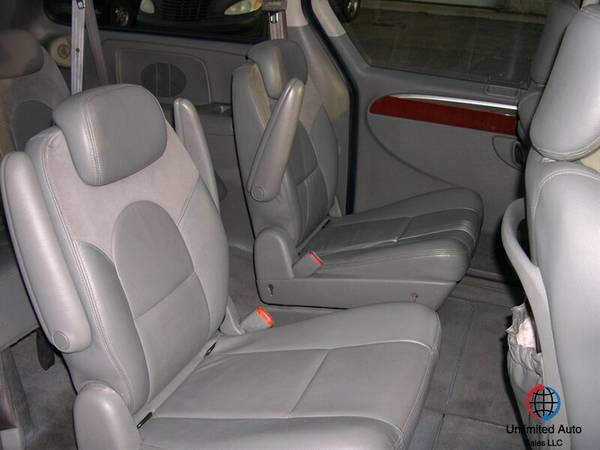 2005 Chrysler Town & Country Limited Cheap! only 2950 - cars & for sale in Larksville, PA – photo 12