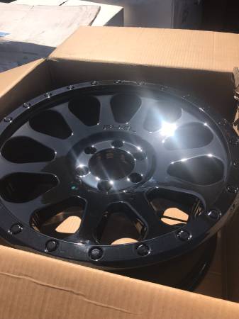 12500 obo ToyotaTacoma lifted wheels trade new frame for sale in Mc Donald, PA – photo 8