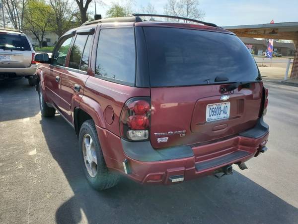 2007 Chevrolet TrailBlazer LS1 4WD - - by dealer for sale in Macon, MO – photo 8