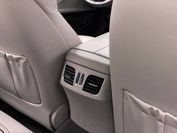 2016 Hyundai Genesis 3.8 Sedan 4D sedan White - FINANCE ONLINE -... for sale in Arlington, District Of Columbia – photo 20