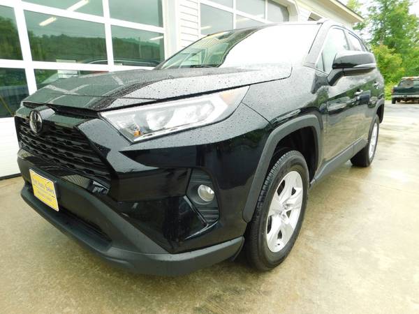 2019 TOYOTA RAV4 XLE AWD~LOADED~LIKE-NEW~REMAINDER FACTORY WARRANTY!... for sale in Barre, VT – photo 3