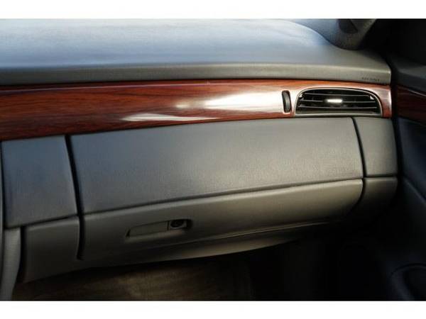 2001 Cadillac DeVille sedan Base - Cadillac Sterling - cars & trucks... for sale in Plymouth, MI – photo 15