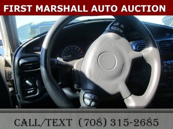 2002 Pontiac Grand Prix GT - First Marshall Auto Auction for sale in Harvey, IL – photo 3