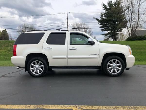 2008 GMC YUKON SLT 4x4 12, 000 - - by dealer - vehicle for sale in Erie, PA – photo 2