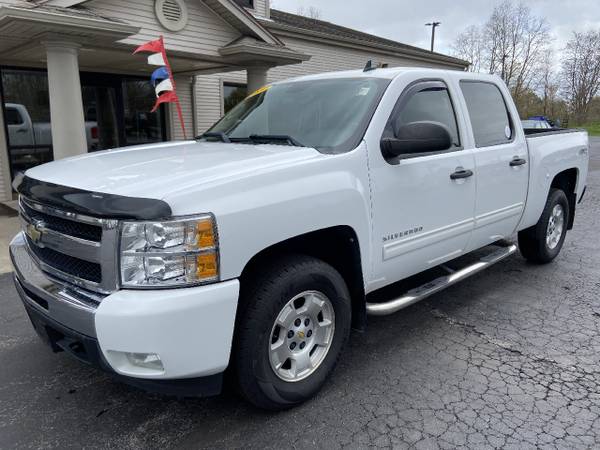 2011 Chevrolet Silverado 1500 LT Crew Cab 4WD - - by for sale in Rush, NY – photo 3