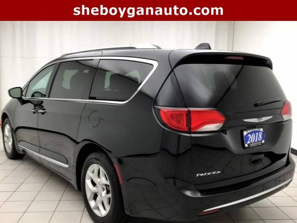 2018 Chrysler Pacifica Touring L Plus for sale in Sheboygan, WI – photo 6