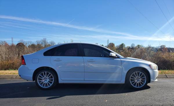 2010 VOLVO S40 2.4i- CASH SALE!!! PRICED TO SELL! LOW MILES!!... for sale in Clarksville, TN – photo 2